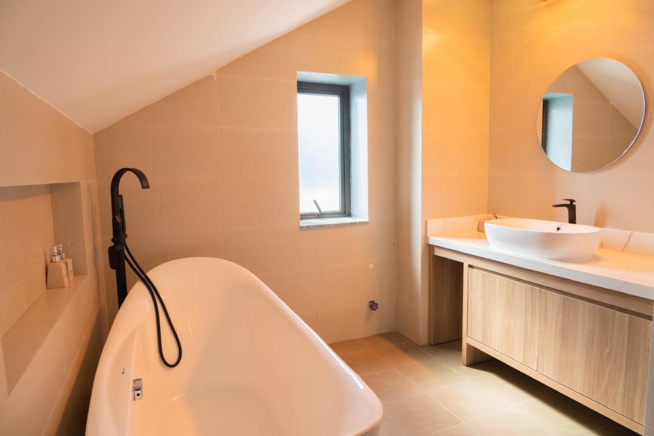 Haradise Suite Villa & Homestay 하롱 외부 사진